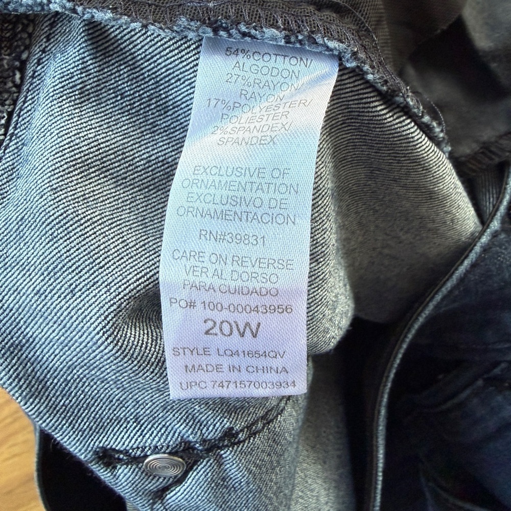 Wit & Wisdom Comfort Waist Straight Leg Jeans Women’s 20W - Picture 3 of 7